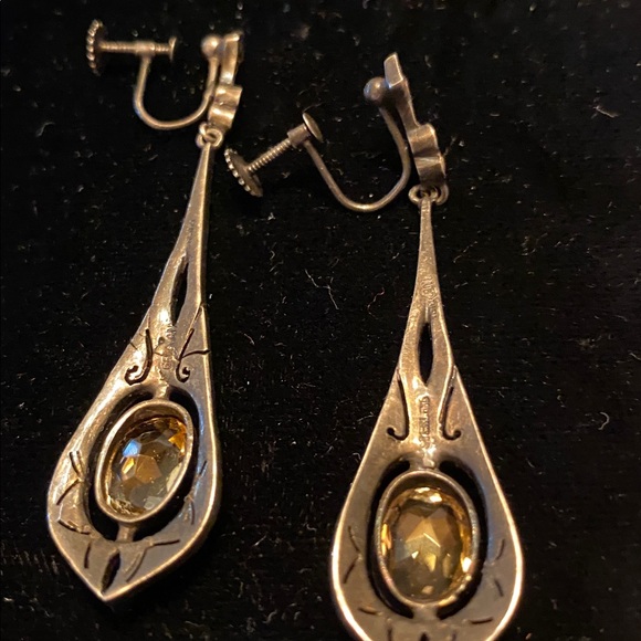 Elegant Silver and Yellow Gemstone Earrings - Picture 4 of 5